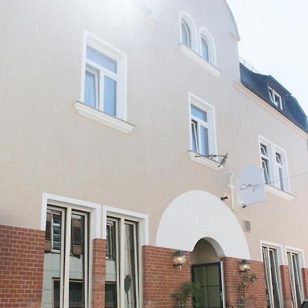 Cottage Rheingau Hotel Валлуф Экстерьер фото